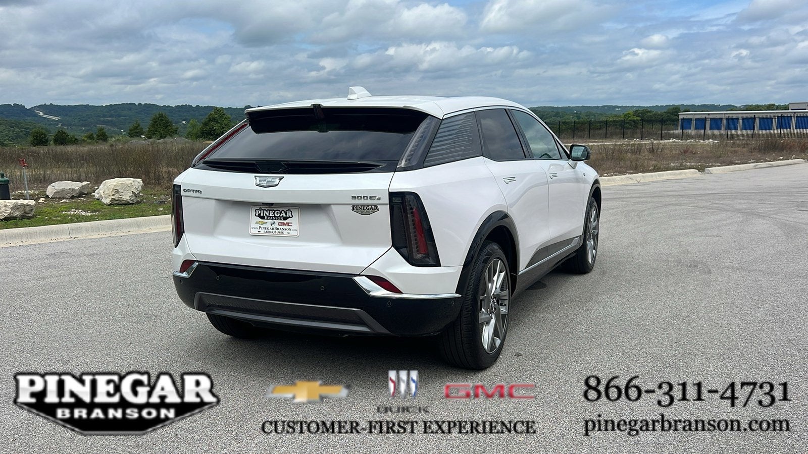 2025 Cadillac OPTIQ Luxury 2