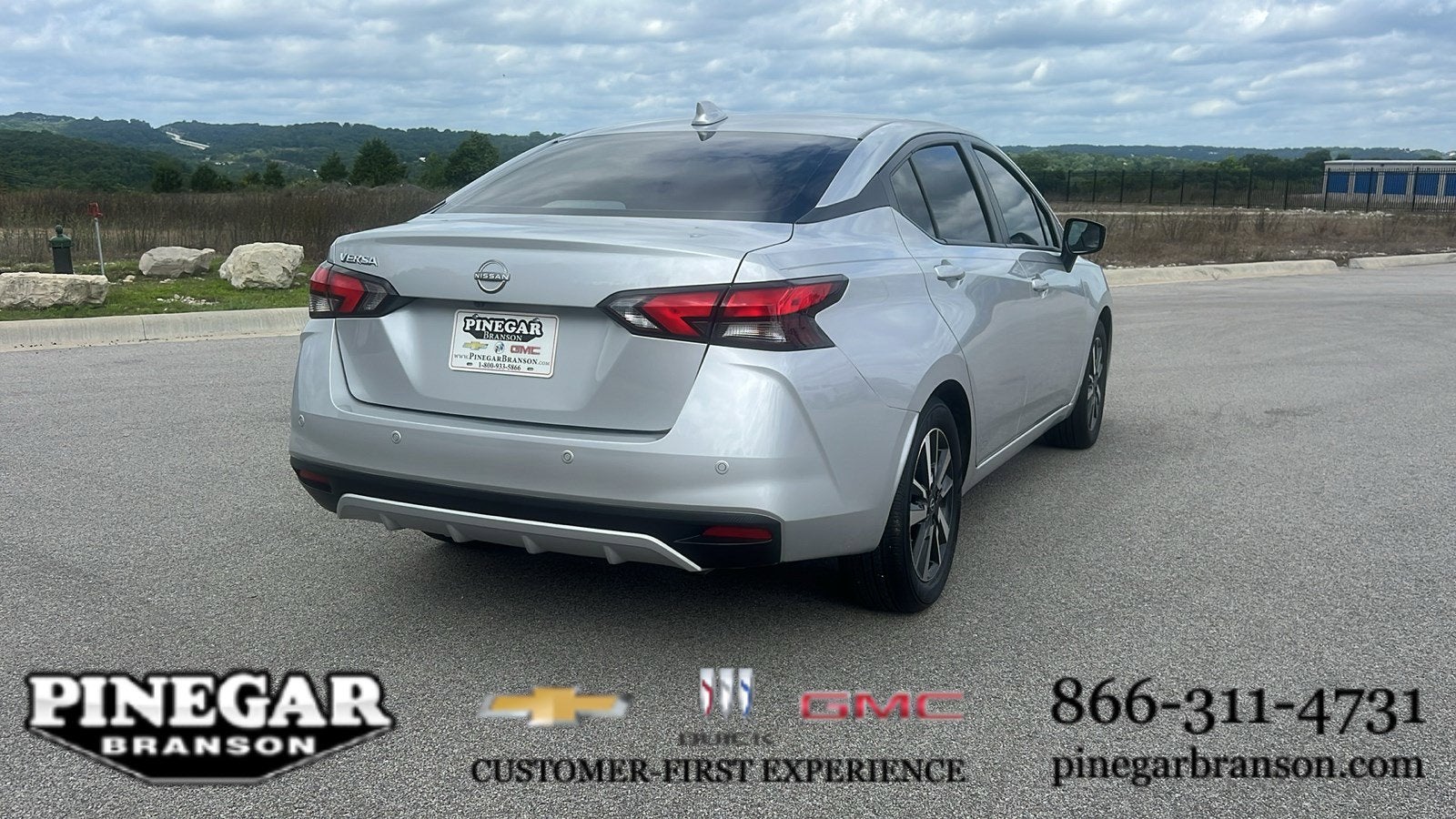 2025 Nissan Versa SV