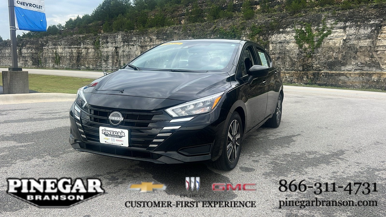 2025 Nissan Versa SV