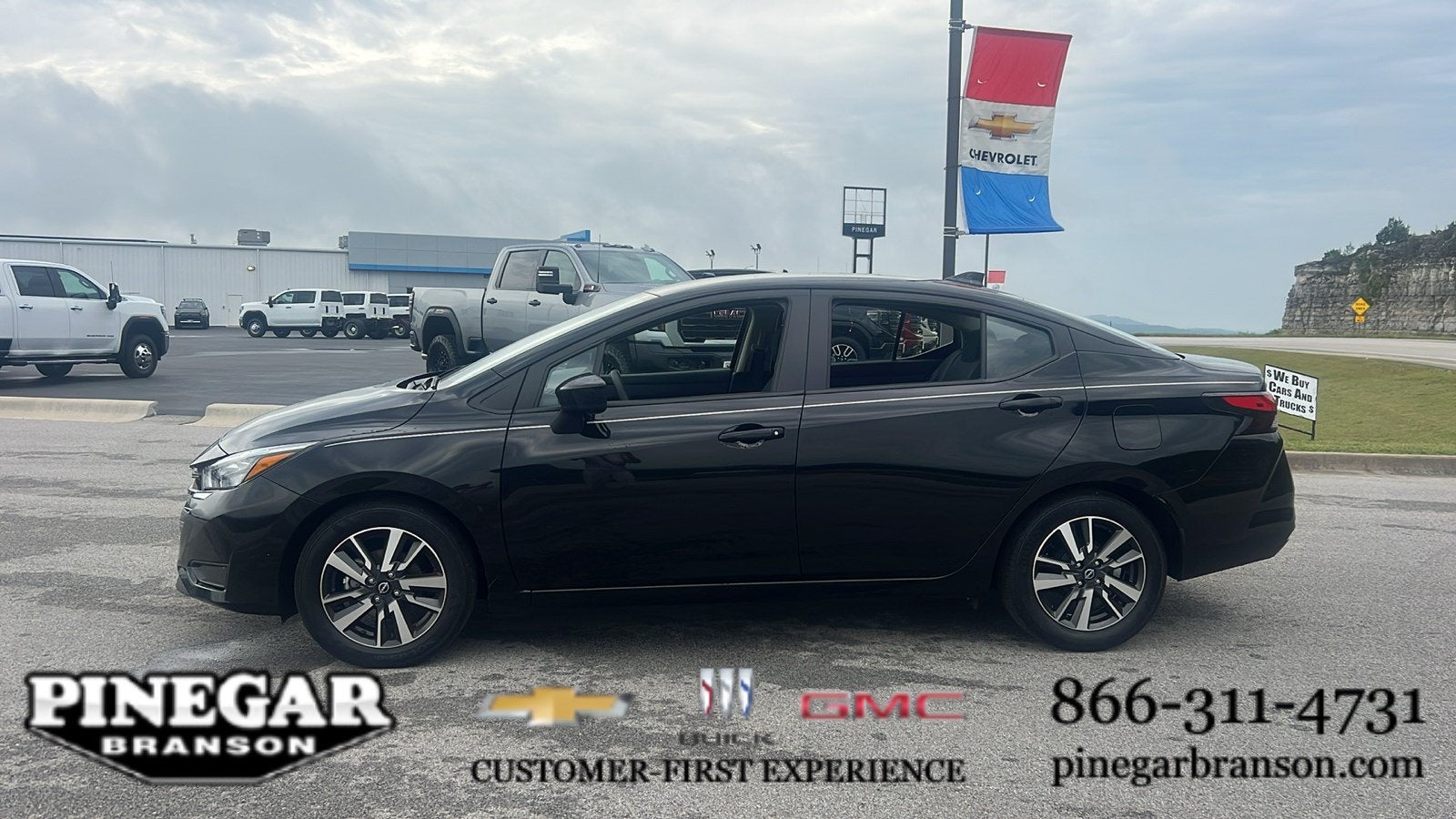 2025 Nissan Versa SV