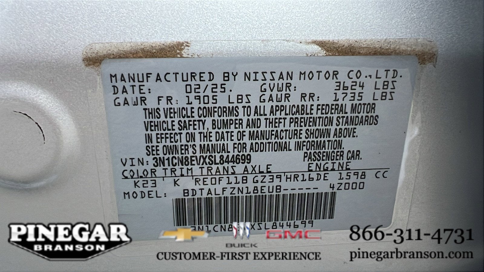 2025 Nissan Versa SV