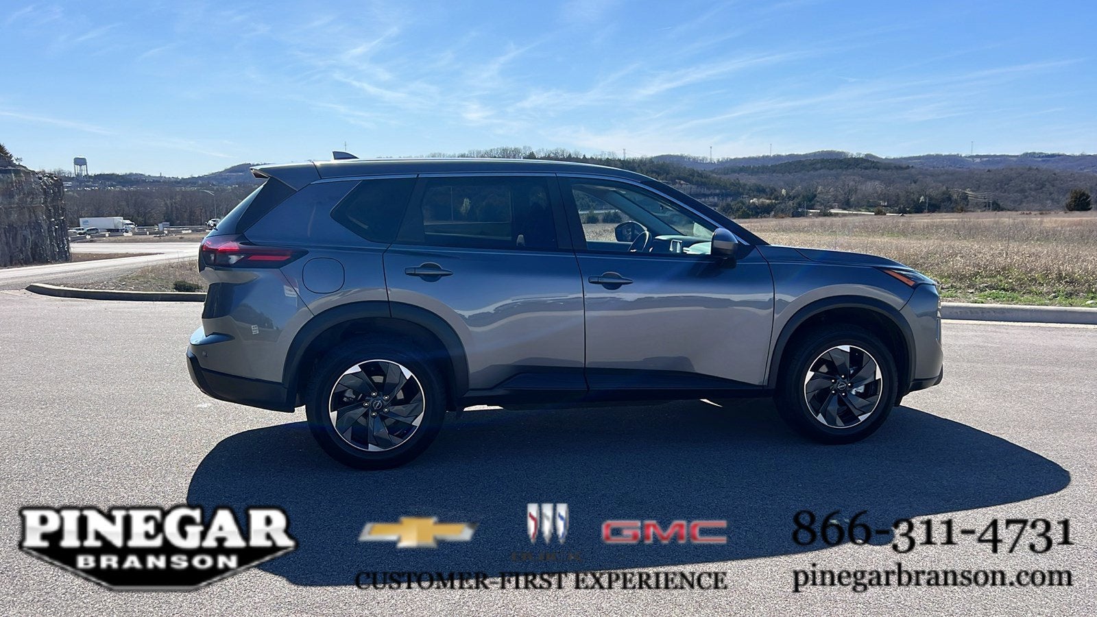 2025 Nissan Rogue SV