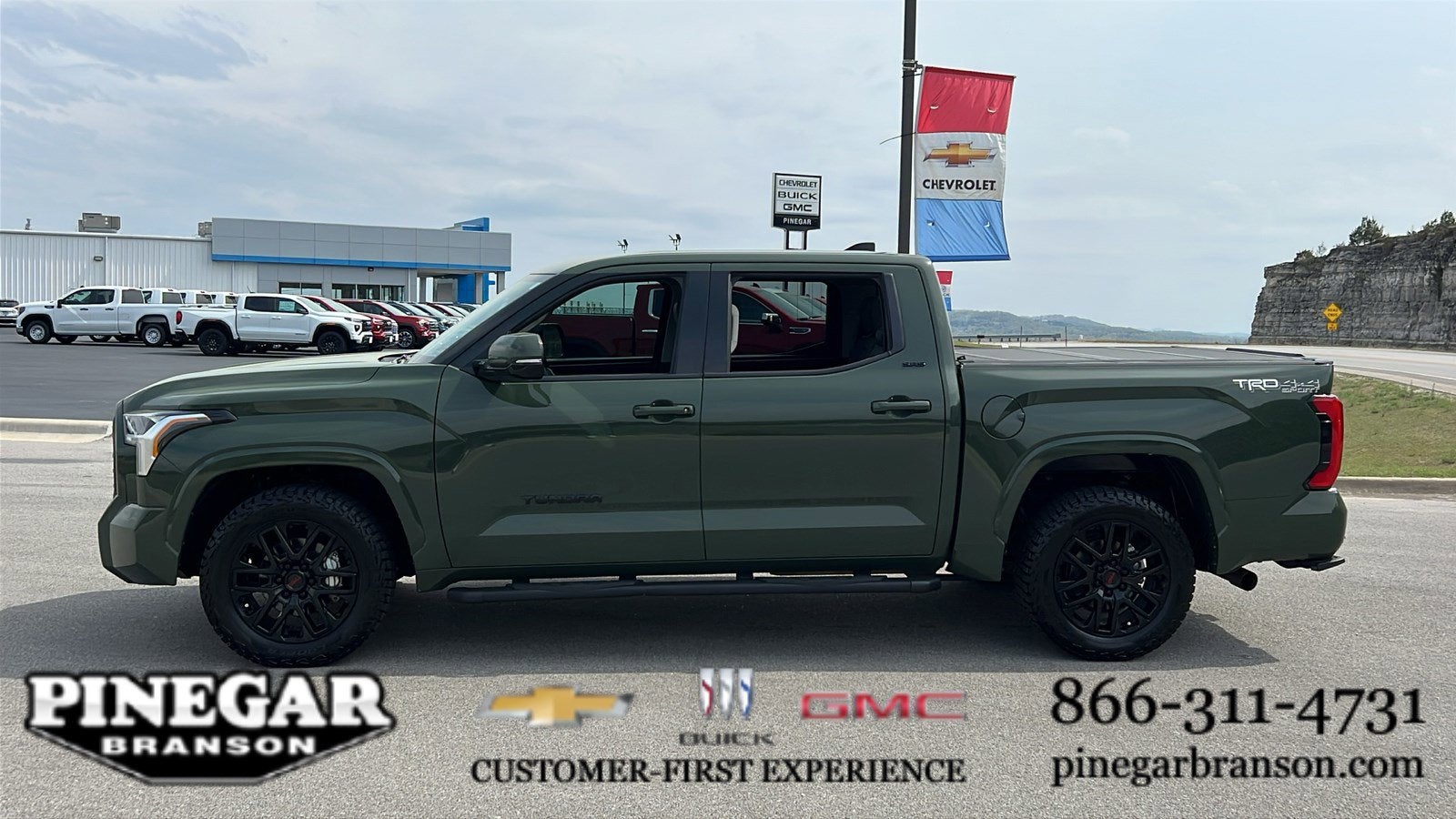 2023 Toyota Tundra 4WD SR5