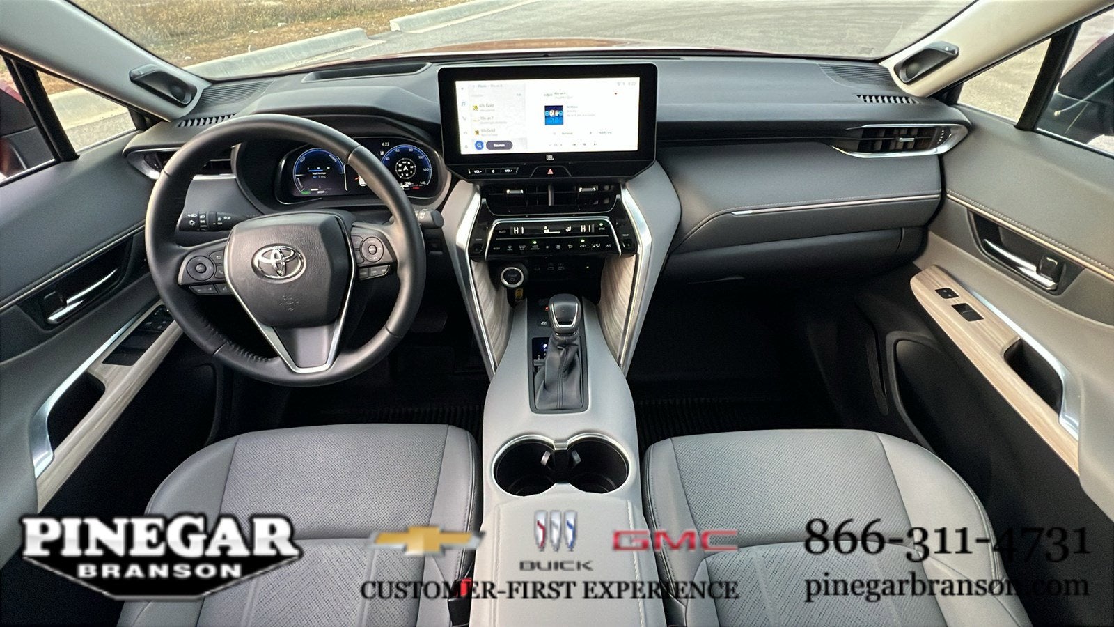 2024 Toyota Venza LE