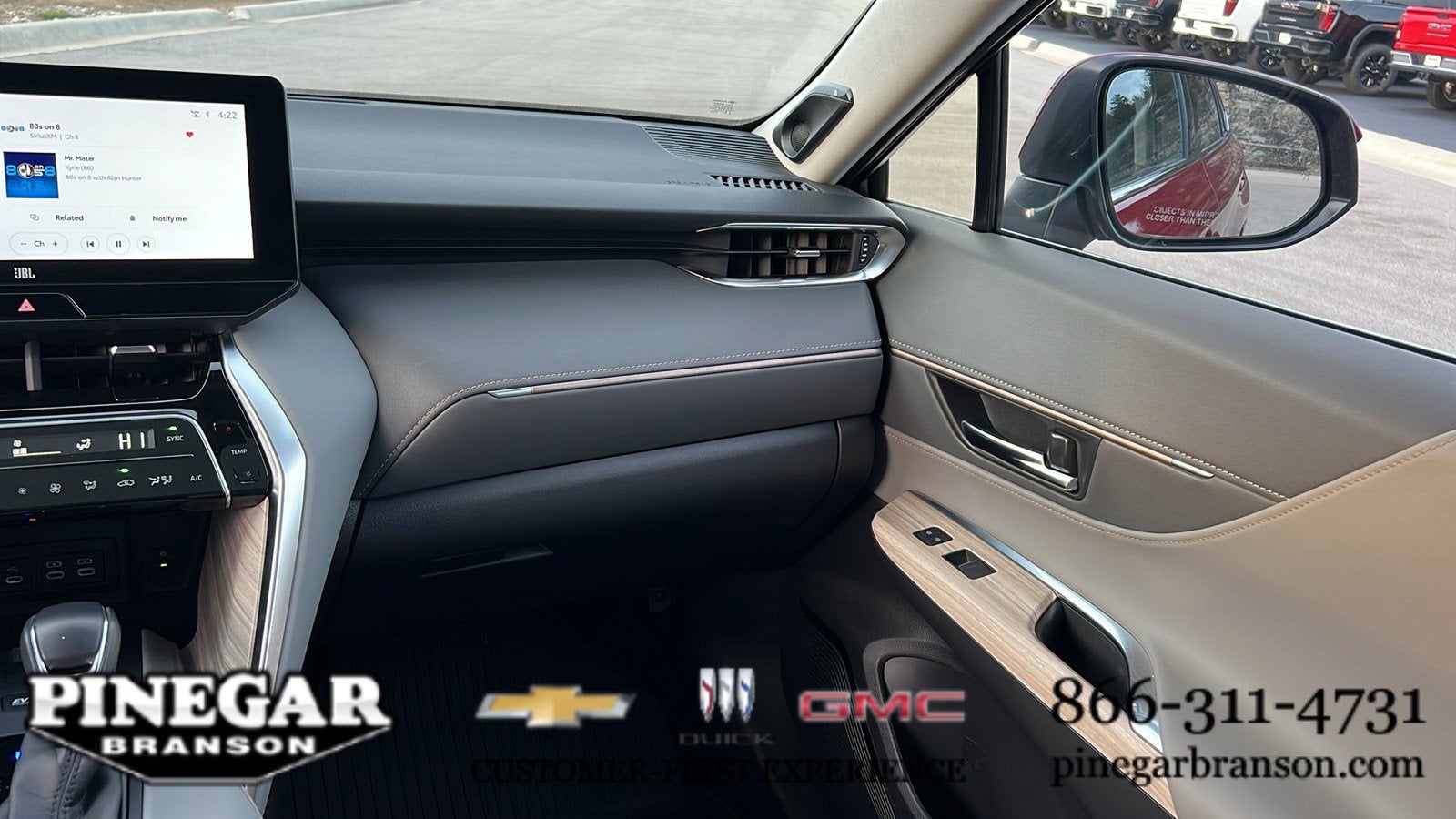 2024 Toyota Venza LE