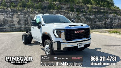 2026 GMC Sierra 3500 HD Chassis Cab Pro