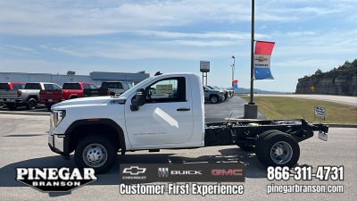 2026 GMC Sierra 3500 HD Chassis Cab Pro