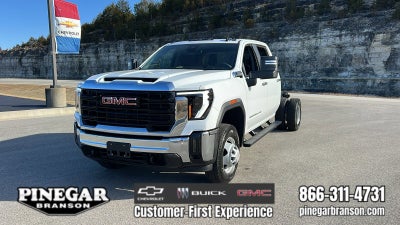 2026 GMC Sierra 3500 HD Chassis Cab Pro